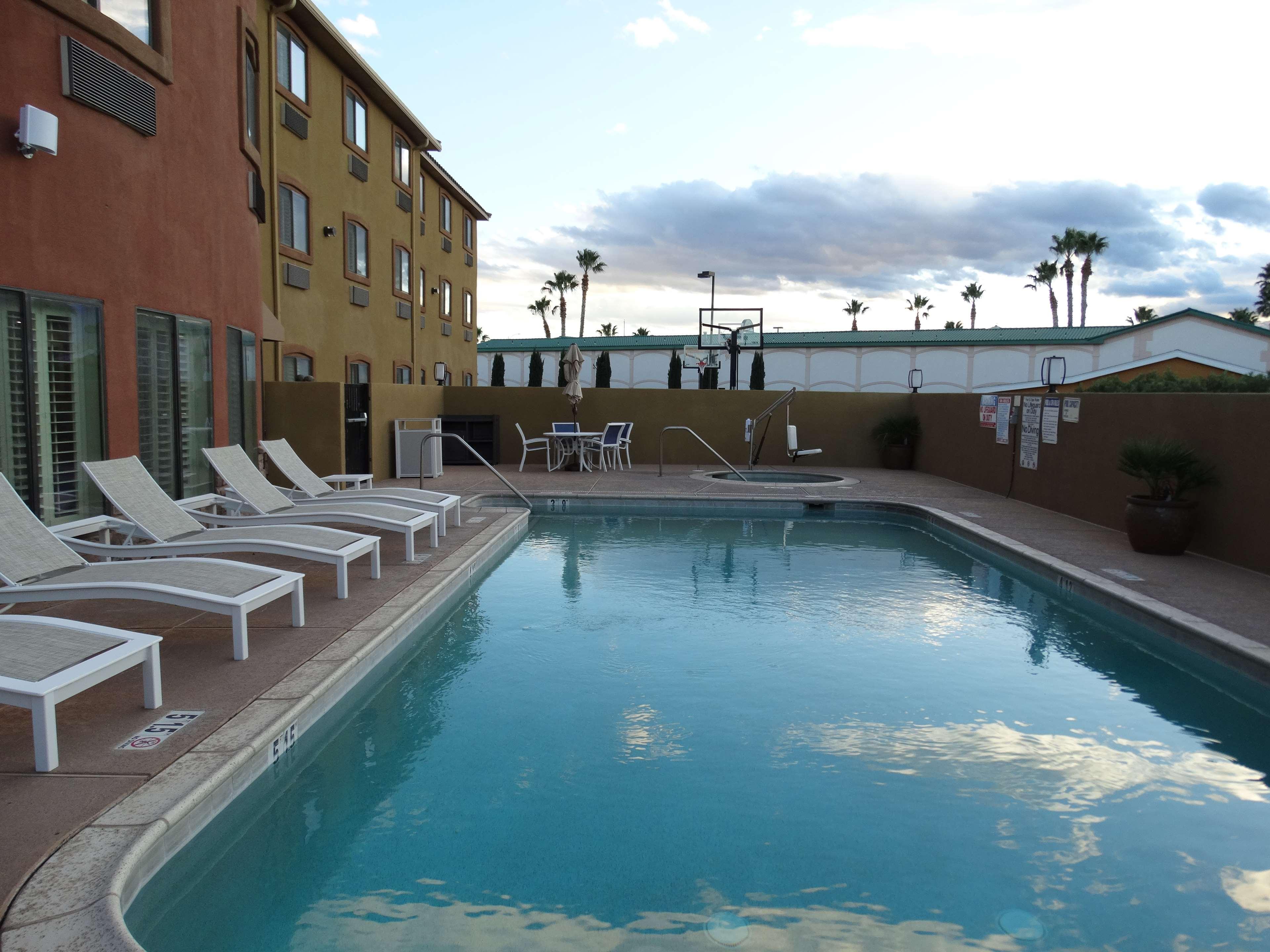 Best Western Plus Safford Съоръжения снимка