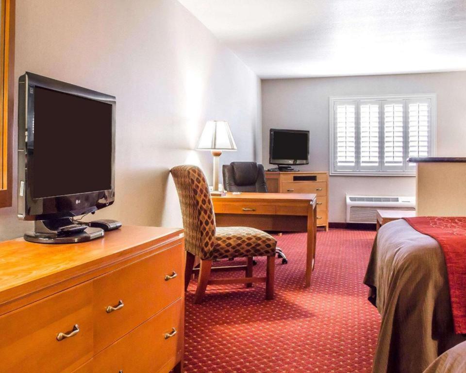 Best Western Plus Safford Екстериор снимка