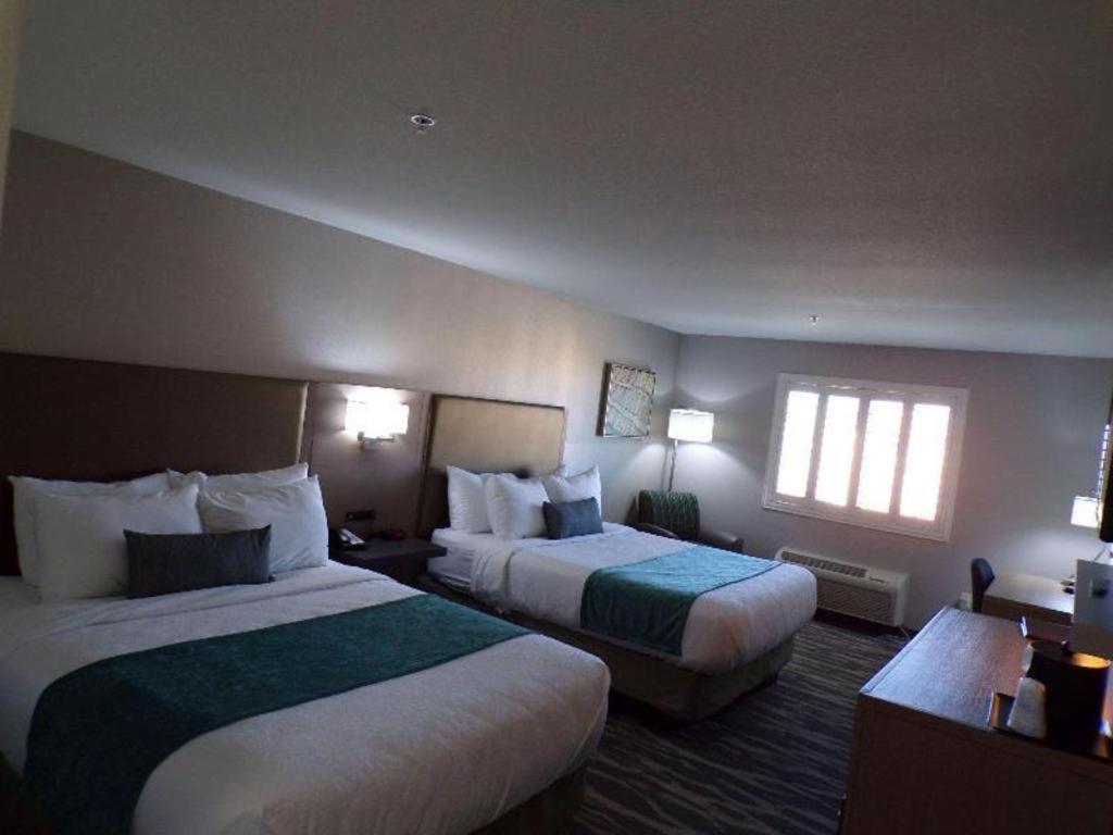 Best Western Plus Safford Екстериор снимка